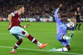 英超手球规则详解：“球打手”不算手球，除非一种情况出现图片