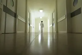 镜头下凌晨4点亚洲最大的医院，揭露了生活最残忍的真相图片
