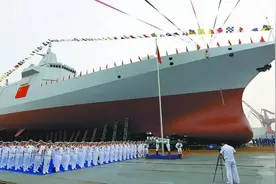 终于开建了！第二批次055驱逐舰现身船厂，战力或将出现较大升级图片