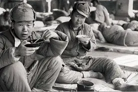 一个“壮丁”的回忆：新兵吃饱饭有技巧，班长亲自操刀动手术图片