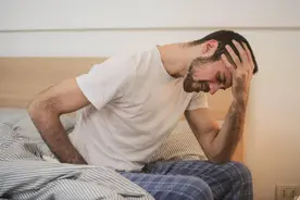 前列腺疾病多半是作出来的？提醒:3个不良习惯是祸根，男性要重视图片