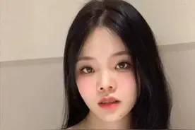 漂亮女孩进陵园做守墓人，上班清闲自在不考虑通勤，网友纷纷羡慕图片