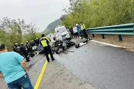 机车女网红弯道对撞，疑似车祸身亡，此前评论令人惋惜图片