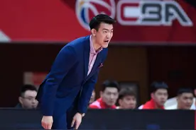 从“菜鸟”到浙江广厦主帅，CBA最佳黑马教练，王博改变广厦男篮图片