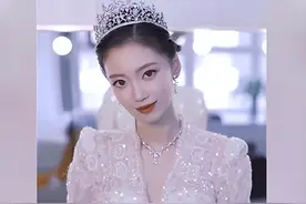 儿子陪妈妈拍婚纱照被误认成情侣 网友：说是妹妹都有人信图片