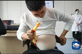 疼！很疼！画面“太惨”…图片