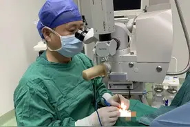 流泪不止小心是泪小管断裂 医生：可发生在任何年龄段图片