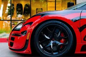 红黑双拼布加迪Bugatti Veyron，就是这么有范，不愧是限量款图片