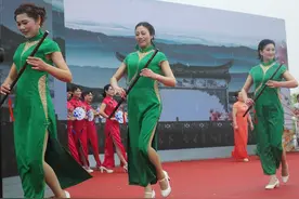 女人一旦陷入婚外恋，能否和情人一刀两断，听听56岁的阿姨怎么说图片