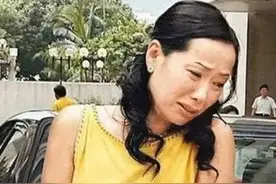 她是最能忍的豪门人妻，结婚35年无子，容忍丈夫在外找女人图片
