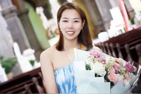 祝福！国乒名将领证结婚，26岁告别赛场，27岁迎来人生新阶段图片