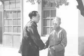 柳亚子在北平大发牢骚，毛主席写一首诗劝导，成为令人传颂的佳话图片