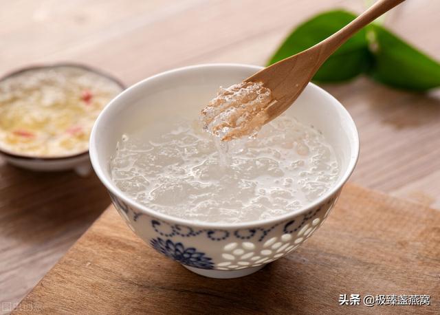 银耳汤与燕窝的营养区别 2026年银耳汤与燕窝的营养区别是什么