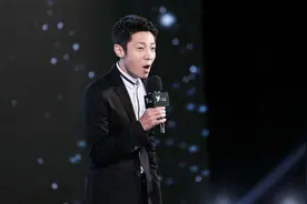 央视文案天花板！撒贝宁的开场白，初读惊艳再读震撼图片