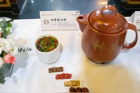 【每周药膳】一热就烦躁？试试这道养心安神的“双参养心汤”吧图片