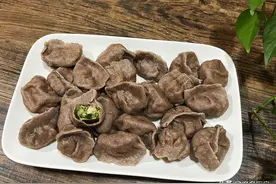 过年安排黑全麦饺子，健康美味营养好，老少皆宜，全家都爱吃图片