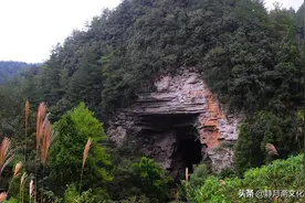 民间故事：乞丐上门要饭，寡妇见他双手白皙无茧，悄悄回厨房磨刀图片