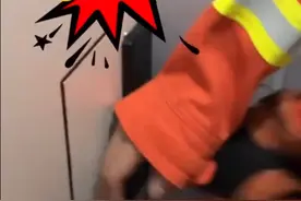 浙江杭州 消防员徒手开锁，男子连呼高手图片