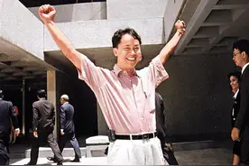 初代悍匪张子强：43岁被枪毙，银行账户余额20亿，老婆身份是个谜图片