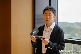 盛典6大看点：杨迪主持出错、肖战表情搞笑、郁可唯用裙子藏专辑图片