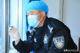 【你好，警察节】王贤得：手抄报告显忠诚，踔厉奋发勇作为！图片