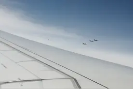 蔡英文窜美，4架F16V空中护航，台防务部门：解放军暂停巡台飞行图片