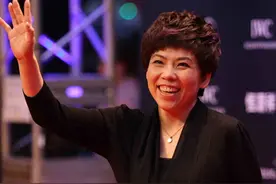 “乒乓女王”邓亚萍：败光国家20亿向外国人下跪？儿子国籍今成谜图片
