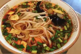 陕西关中美食，（四）岐山臊子面图片