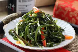难怪饭店的“凉拌海带”好吃，原来有窍门，教做法，爽脆味道香图片