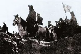 《智取威虎山》牡丹江暴动，我军险些被“斩首”，出动坦克才打赢图片