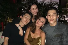 汤镇业51岁前妻罕露脸，出席聚会坐角落仍抢镜，离婚21年拒绝再婚图片
