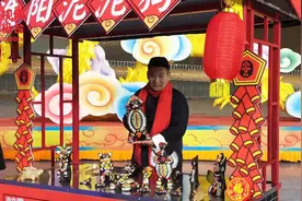 魅力工匠—非遗传承人张华伟先生与他的泥泥狗图片
