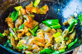 地瓜粉不要用做淀粉，还能做成煎饼吃，还可以炒着吃太Q弹好吃啦图片