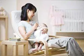 孩子是不是妈妈带，一看便知，这四种打扮的妈妈多半不是自己带娃图片