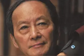 童自荣：我给李连杰配音，他看到我连个招呼都不打，艺德太差了图片