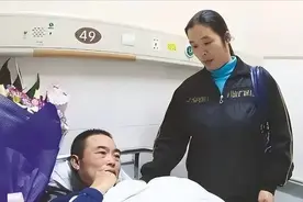 1988年江西农民救歼6飞行员，27年后患癌绝望，房门被人突然推开图片