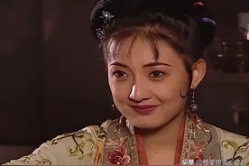 年近50岁的演员牛莉魔性热舞，身材堪比少女，上衣价格让网友惊讶图片