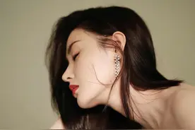 张天爱纯欲天花板，热辣身材，真是让人欲罢不能图片