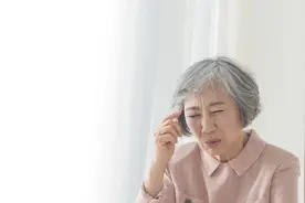 老妈让我们母亲节回家吃饭，我：五一一顿饭花2万，吃不起娘家饭图片