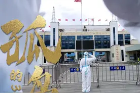 坚守“孤岛”的365天图片