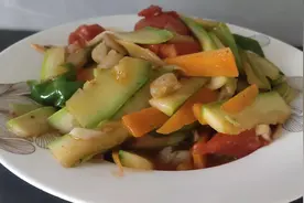两个人的午餐，红烧鲐鲅鱼，喜欢。简简单单，三餐四季图片