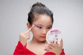 “3.15”曝光：儿童化妆品检测出禁用成分，你家孩子可能还在用图片