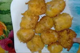 火爆的“炸香蕉”，在家也能做，香甜软糯，外脆里嫩，一吃就上瘾图片