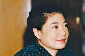 与琼瑶齐名的才女亦舒，抢过郑佩佩男友，拒认亲子，如今怎样了？图片