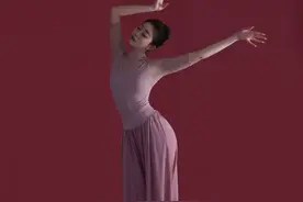 舞蹈生！跟着这个仙女学习拍照姿势，在家门口就能拍出大片图片