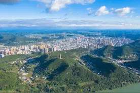 风起潮涌十春秋 洪城奋进山河秀图片