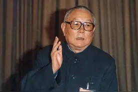 革命老将李先念，从木匠到国家主席，直言：我是给旧社会做棺材图片
