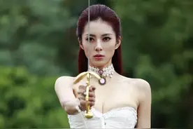 中国第一黄金比例身材，超模艾尚真图片