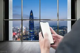 远离手机，别让垃圾快乐毁了你的一生图片