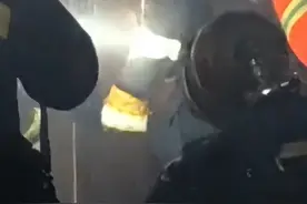 接个媳妇电话，锅里的辣椒油瞬间不香了...图片